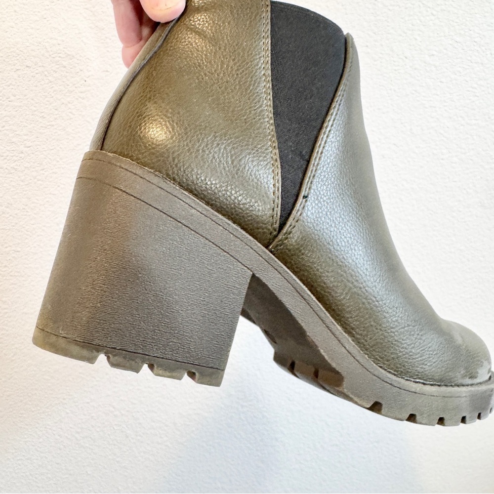 X Appeal Chunky Lug Sole Chelsea Ankle Boots Olive Green Size 8 Utility Army - Picture 2 of 11